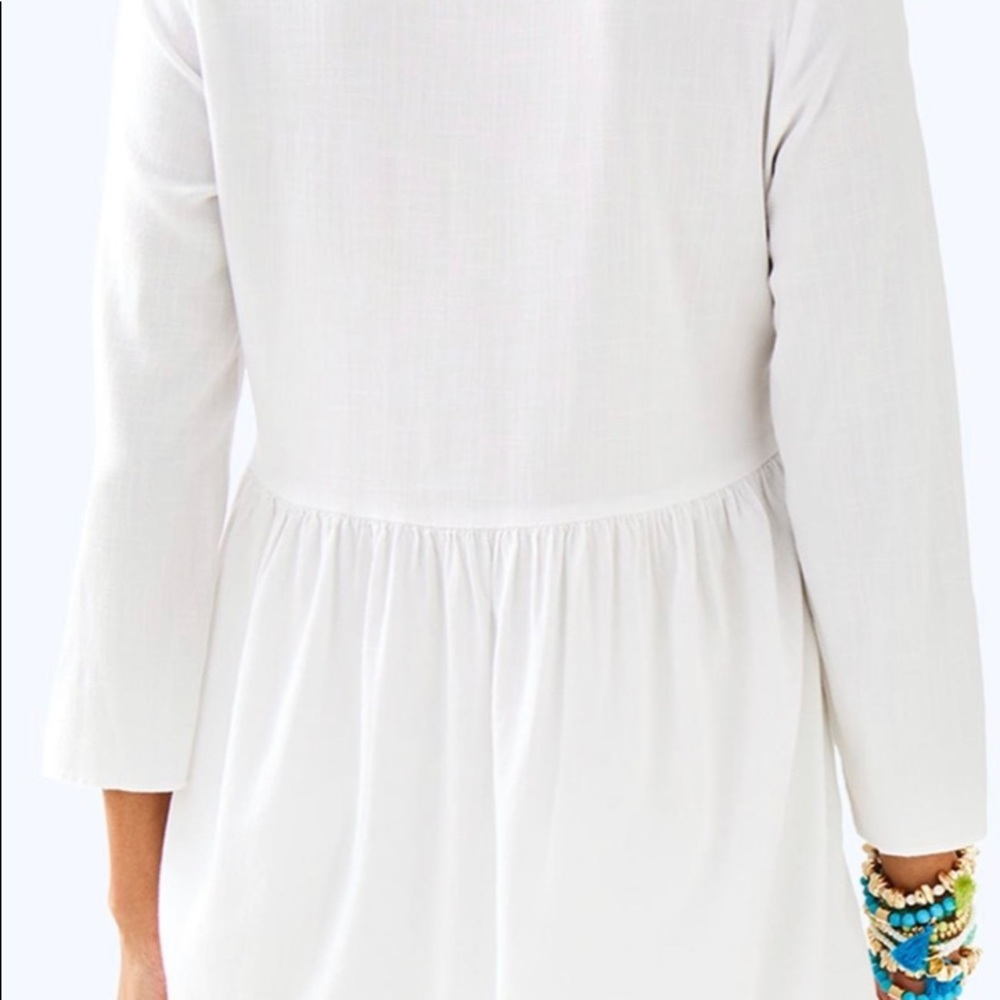 Lilly Pulitzer - NWT White Embroidered V-Neck Peasant Tunic - Picture 2 of 4
